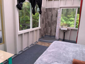 Simply convenient tropical country studio
